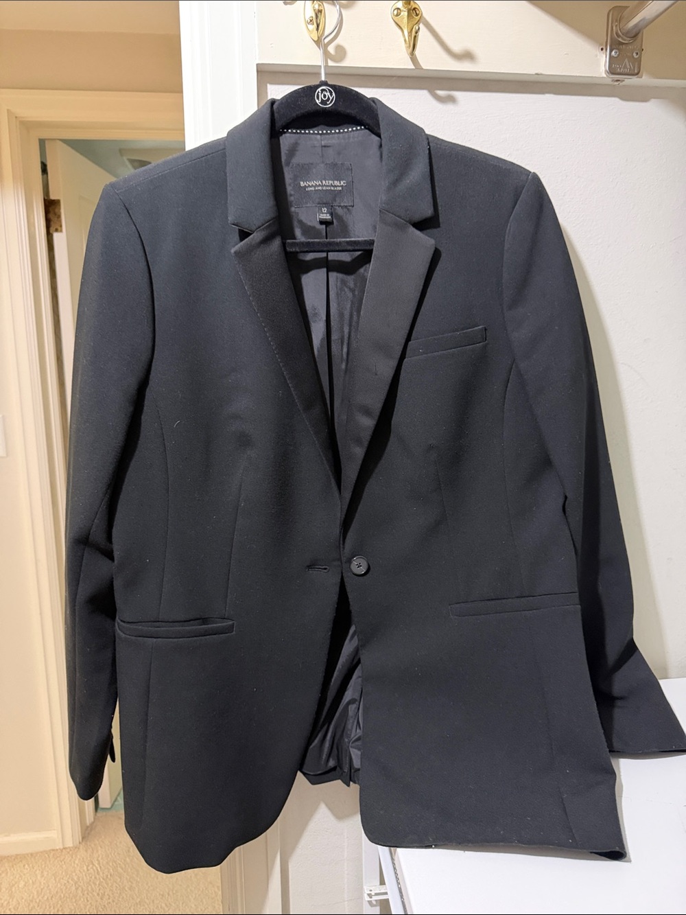 Banana Republic Women’s Black Single-Button Notch Lapel Blazer